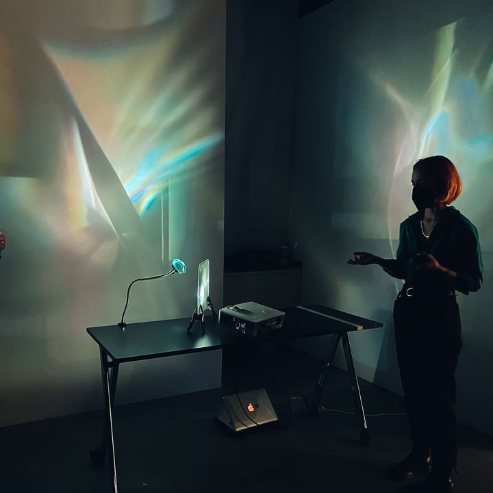 Light art demo by Isabella Uliasz